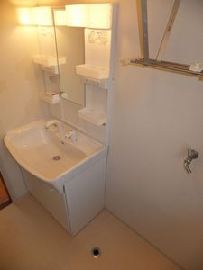 伏尾台3丁目戸建て 洗面.JPG