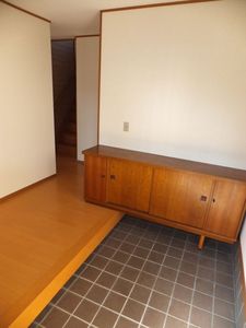 伏尾台3丁目戸建て 玄関.JPG